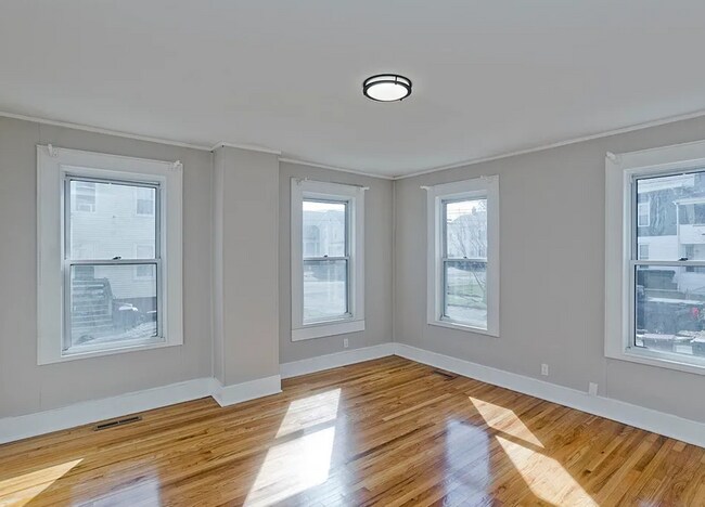 Foto del edificio - 13 Hampden St