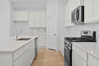 Building Photo - 2716 Pne Blf Dr