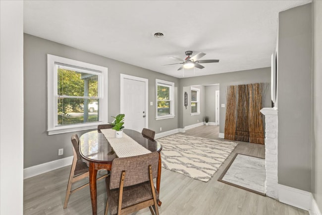 Building Photo - 350 Hill Park Dr