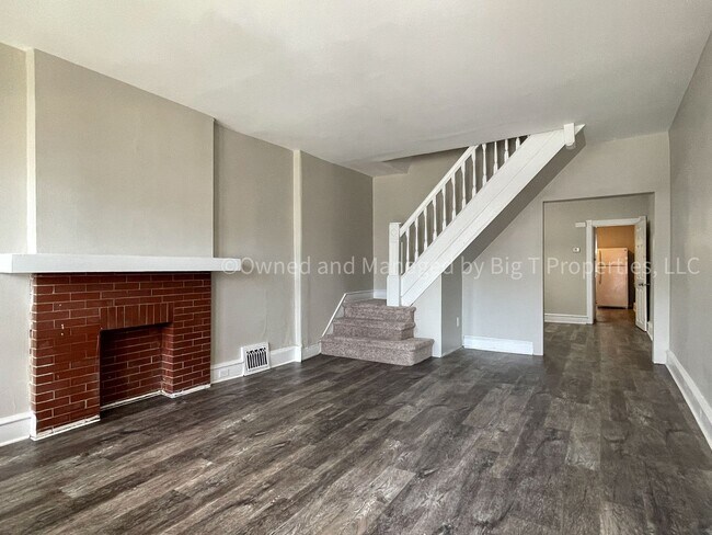 Building Photo - Updated Townhome in desirable Baynard Dist...