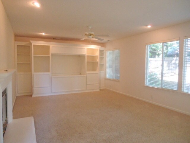 Foto del edificio - 1509 Ridgebrook Way
