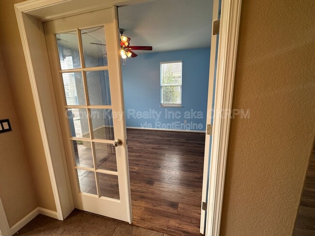 Foto del edificio - 2568 Tapestry St