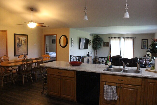 Foto del edificio - 1724 Crooked Ave