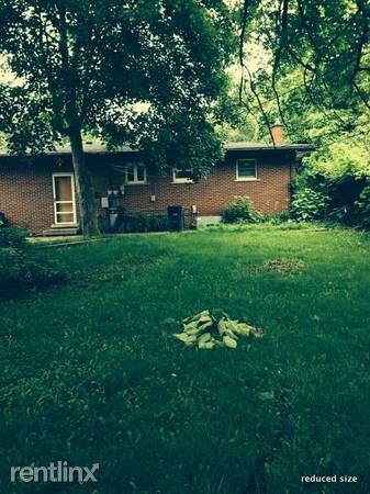 Building Photo - 3 br, 1.5 bath House - 1029 N Maple Rd