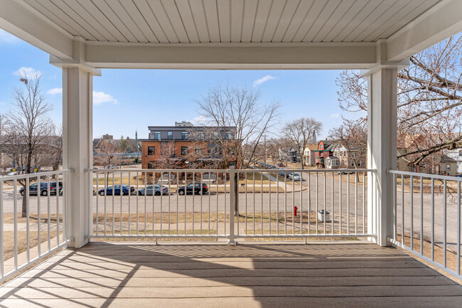 Building Photo - 1201 7th St SE