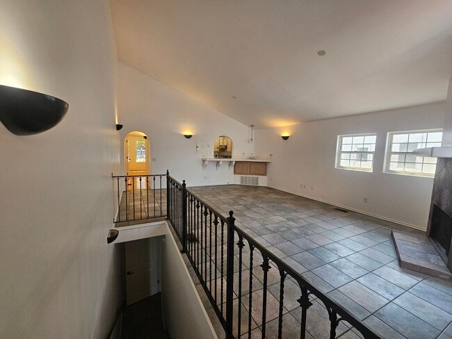 Foto del edificio - 1649 Sargent Pl