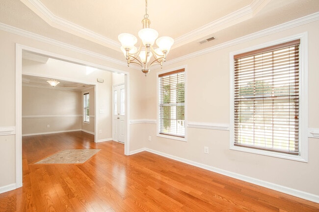 Building Photo - 355 Lockwood Dr