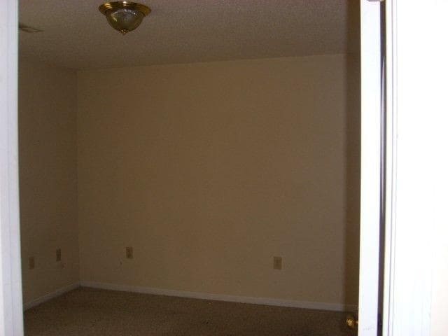 Building Photo - 2 BR / 2BA Duplex in Greer