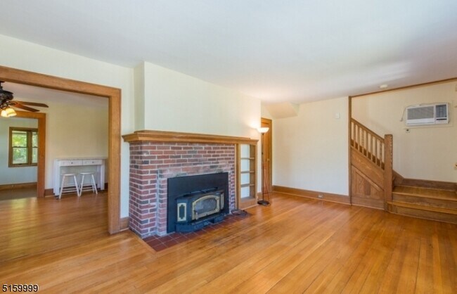 Building Photo - 125 Woodlawn Ave