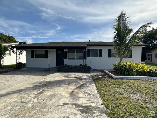 Building Photo - 512 NW 5th St