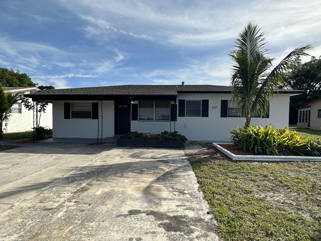 Primary Photo - 512 NW 5th St