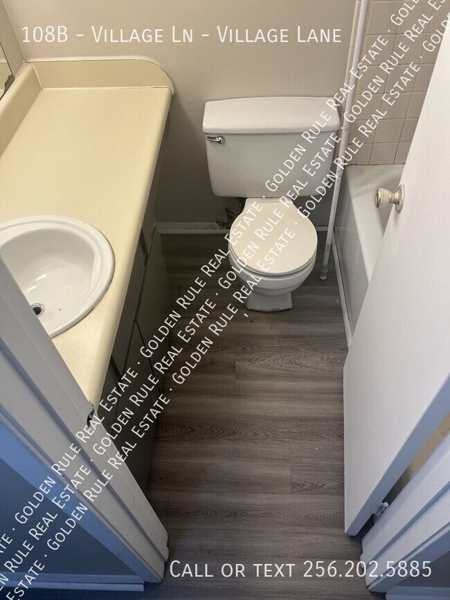 Foto del edificio - 108B - Village Ln-Village Lane