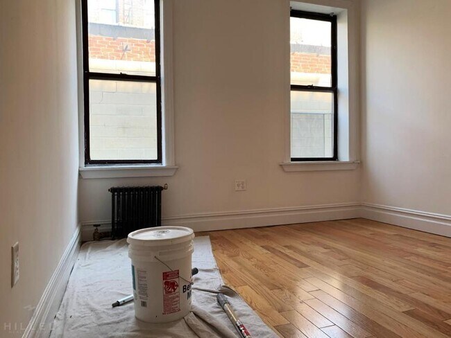 Building Photo - 2 bedroom in ASTORIA NY 11106