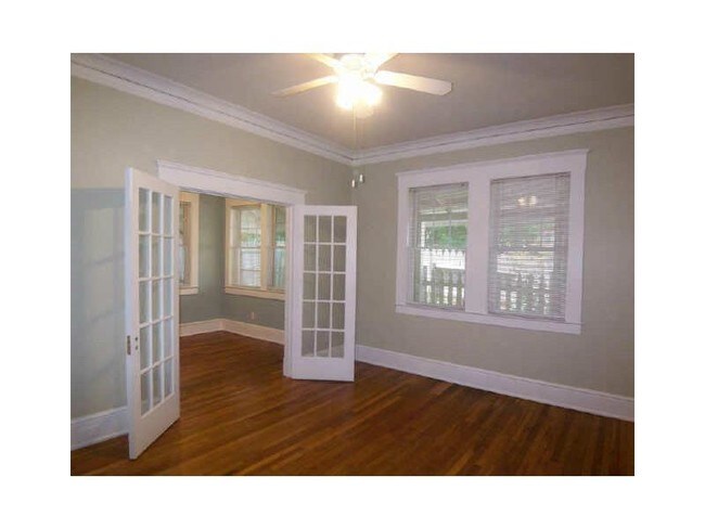 Foto del edificio - 1144 Blue Ridge Ave NE