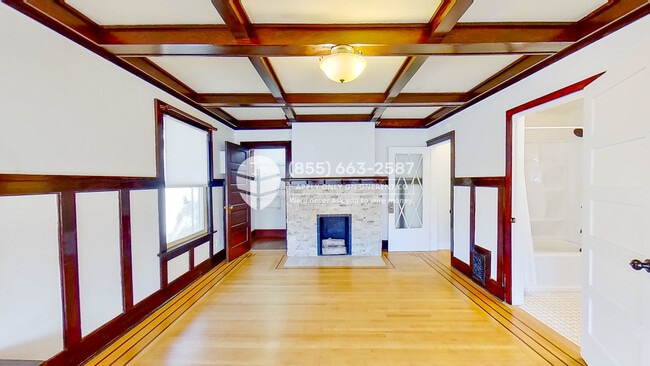 Building Photo - 1527 18th Ave