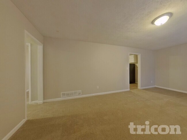 Foto del edificio - 5020 Horton Pl