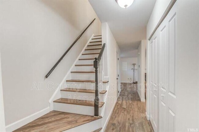 Building Photo - 5730 3 Oaks Dr