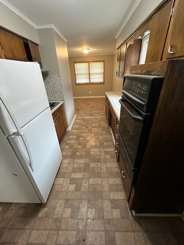 Building Photo - 14444 Ellis Ave