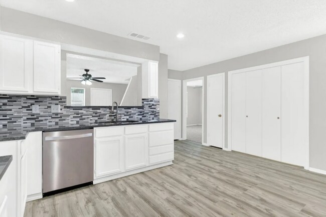 Cocina - 701 Wolftrap Dr