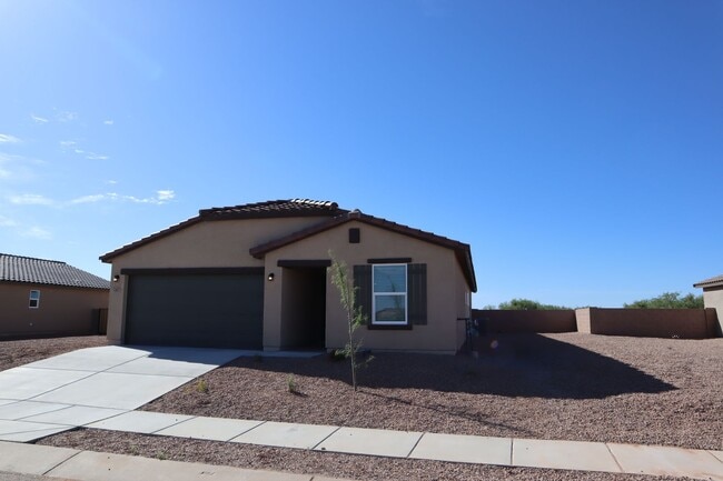 Building Photo - ~Pristine 2024 Luxury Home with Majestic Mountain Views~