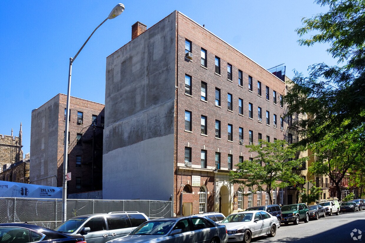Building Photo - 175-179 W 137th St
