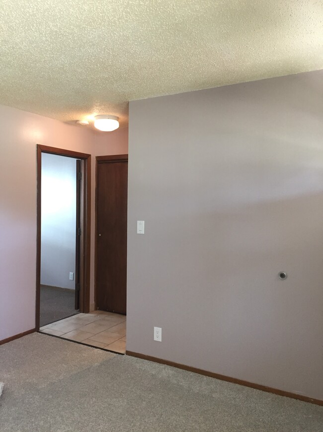 600 N Washington St Unit 600, Hutchinson, KS 67501 - Apartments in ...