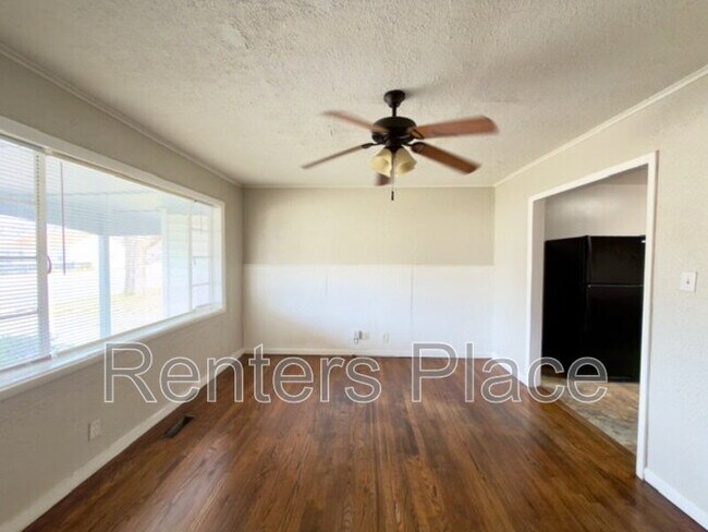 Foto del edificio - 7212 E 4th Pl