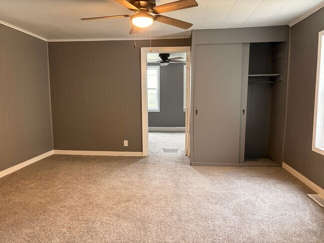 Foto del edificio - Spacious 2 Bedroom Iowa Home Available Now