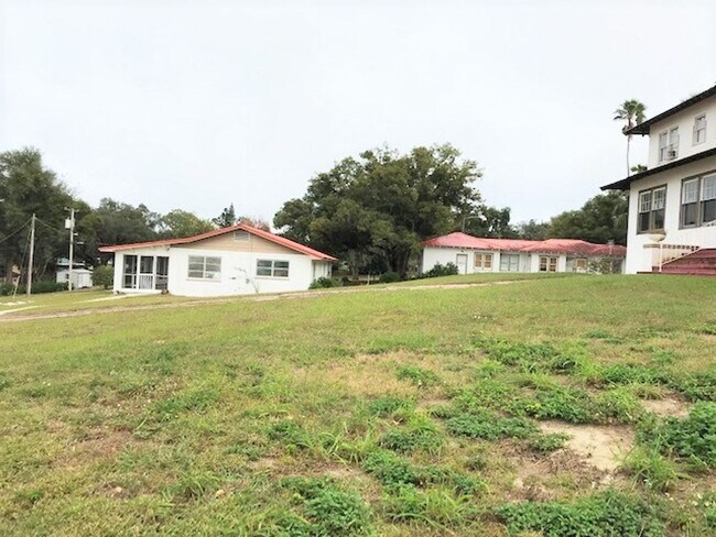 Foto del edificio - Ready for immediate move in ! 1/1 in Babso...