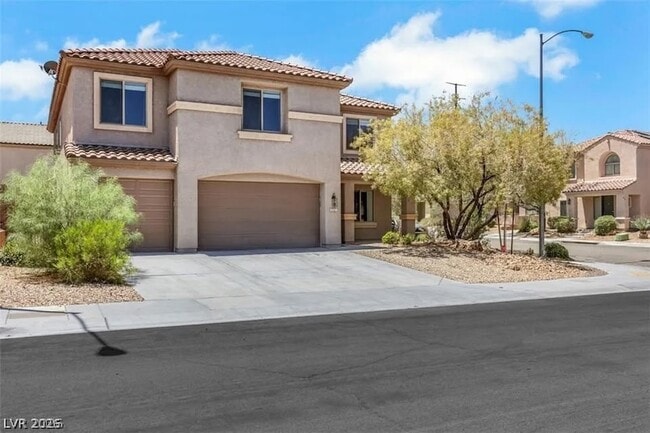 Building Photo - 2501 Bechamel Pl