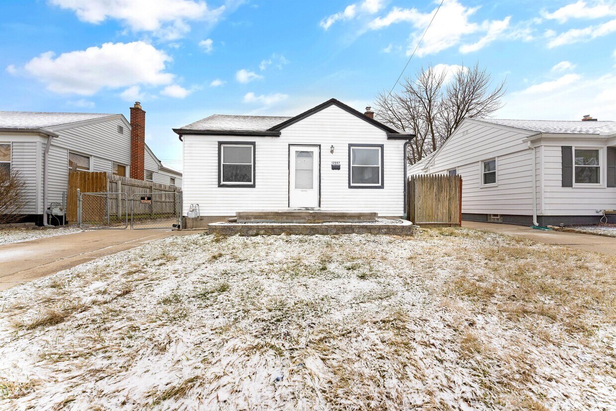 12997 Cunningham St, Southgate, MI 48195 House Rental in Southgate