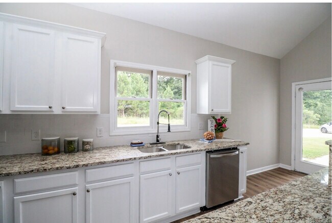 Foto del edificio - 439 Olive Branch Way