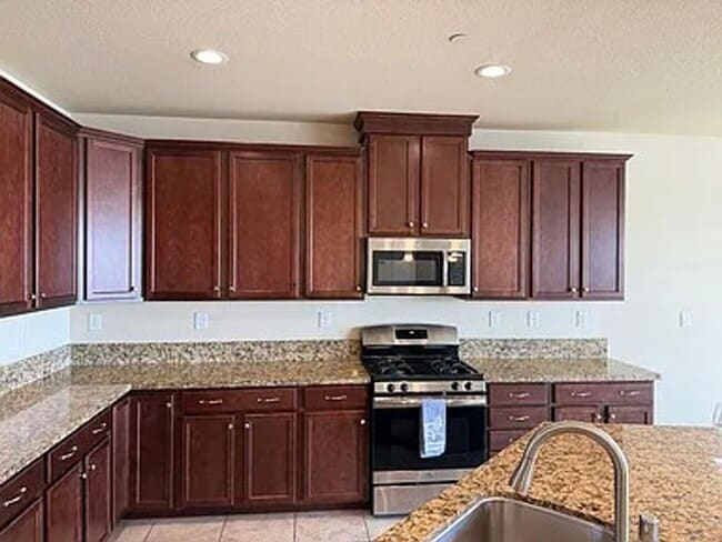 Building Photo - 17978 Silver Springs Way