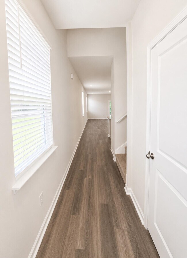 Building Photo - 181 Dagger Ct