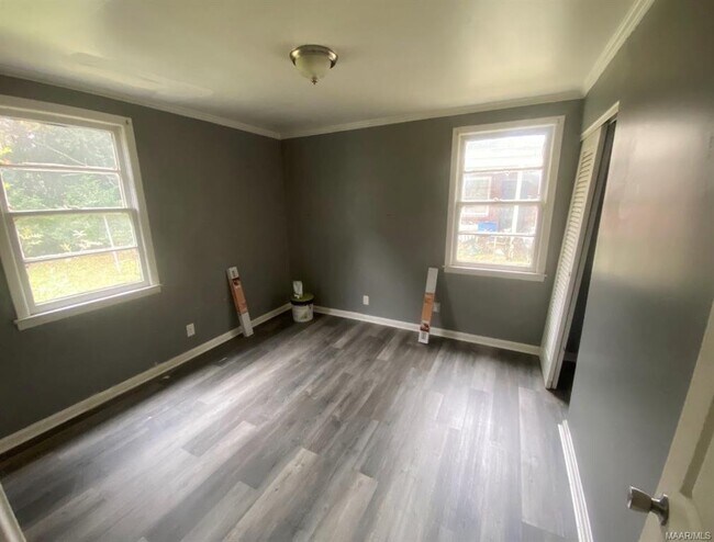 Building Photo - 3220 Doris Cir