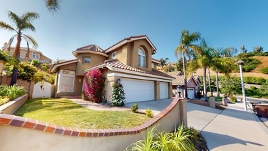 Building Photo - 5515 Picasso Dr