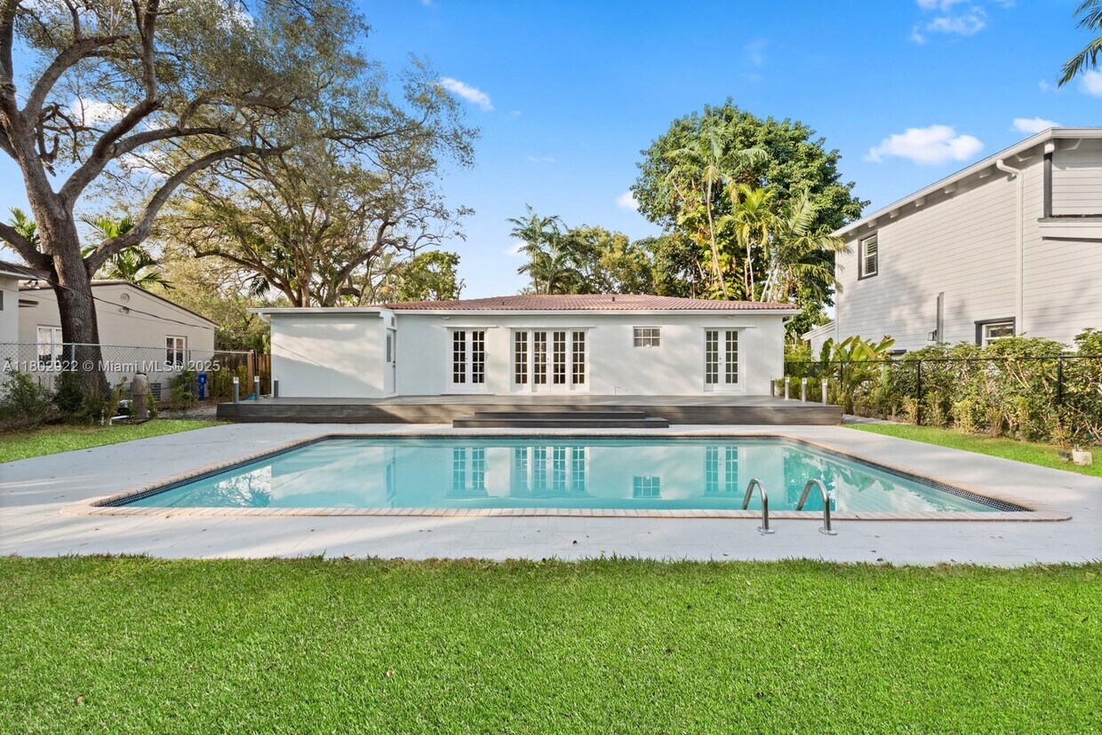 Foto principal - 4080 Hardie Ave