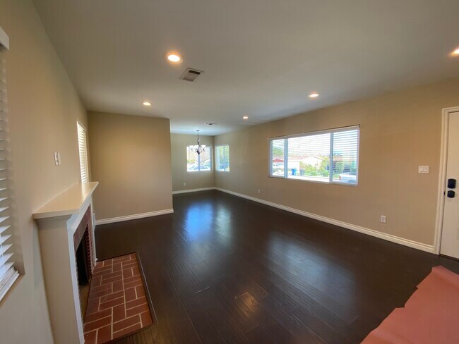 Building Photo - 7524 Alta Cuesta Dr