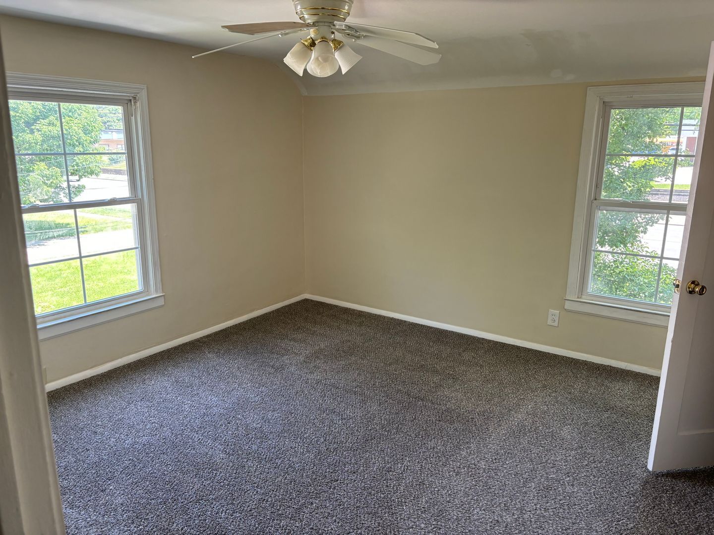 24991 Euclid Ave Euclid, OH 44117 – photo 3