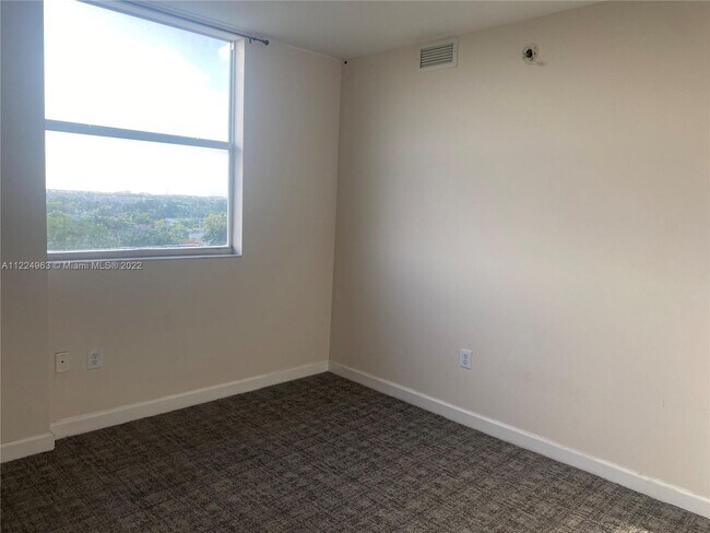 Foto del edificio - 1 Glen Royal Pkwy