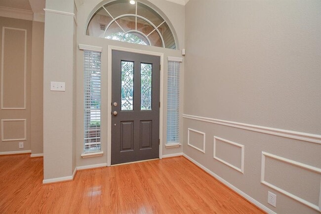 Building Photo - 3206 Beachwater Dr