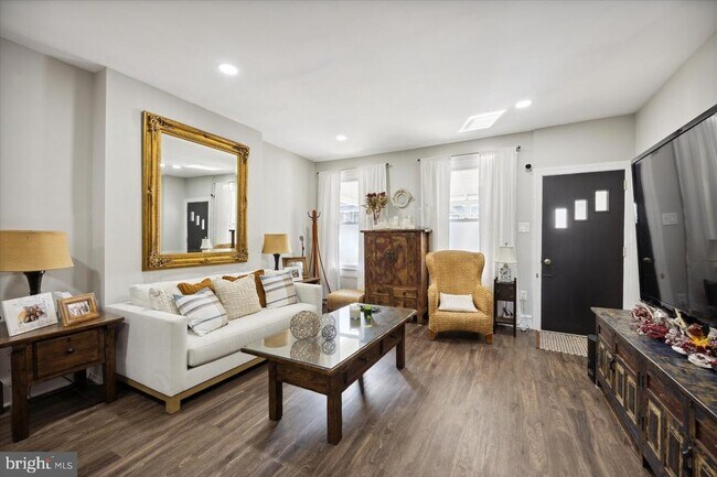 Foto del edificio - 443 Depot St