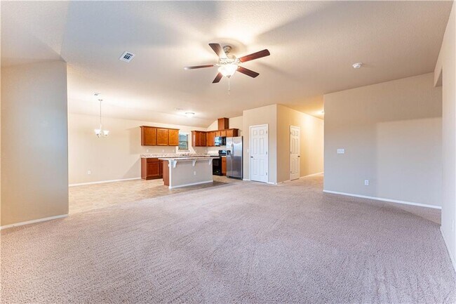Building Photo - 6702 SW Pilgrim Rd