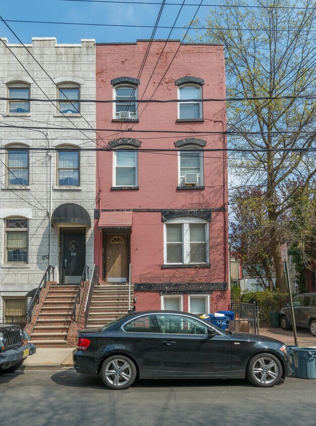 707 Garden St Unit B, Hoboken, NJ 07030 Condo for Rent in Hoboken, NJ