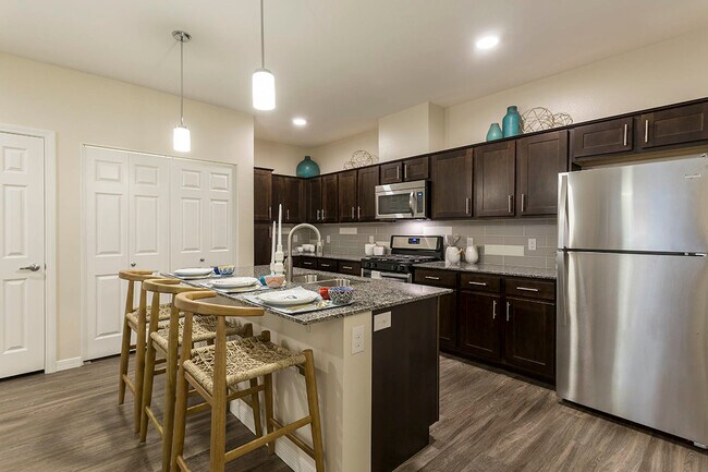 Building Photo - The View at Horizon Ridge