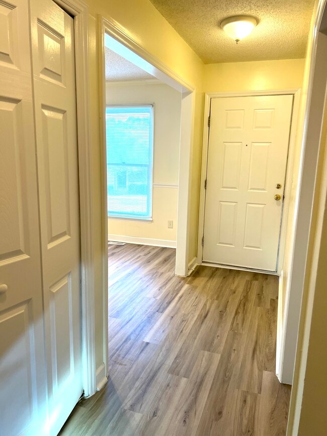 Building Photo - 1627 Oakland Hills Way