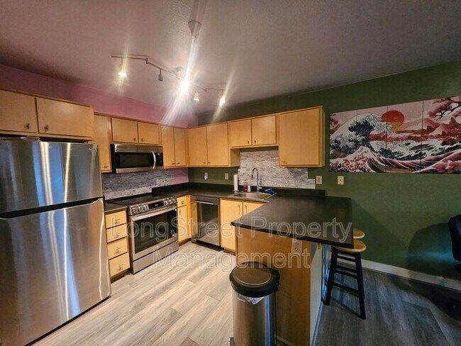 Foto del edificio - 9837 NE Irving St