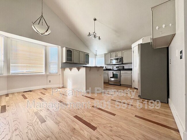 Foto del edificio - 1747 W 8300 S