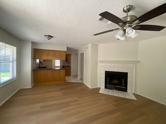 Foto del edificio - Super home situated in the Shady Oaks Addi...
