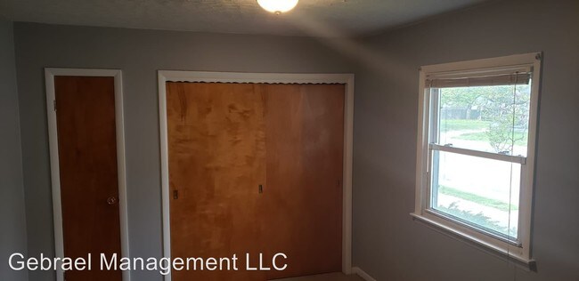 Building Photo - 3 br, 1 bath House - 817 W Atherton